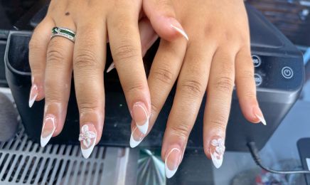 Hang Nails (Kiu Coiffure) : Coiffeur à Toulouse
