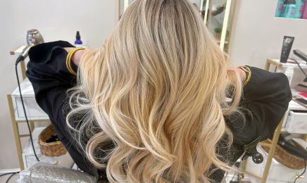 Sophie B - Spécialiste du Blond, Extensions  : Coiffeur à Montpellier