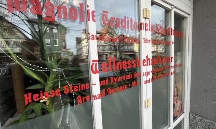 MAGNOLIE | Traditionelle Thai Massage : Kosmetikstudio in Friedberg (Hessen)