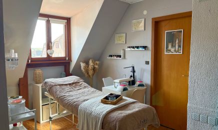 L’esthétique par Pauline  : Institut de beauté à Bossendorf