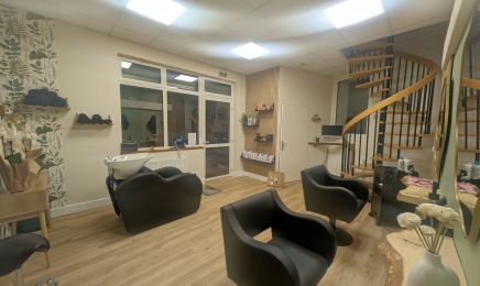 L’ Atelier Beauté : Coiffeur à La Chapelle-des-Pots