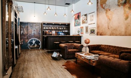 Eric: Barbier - Haircut & Shave | Hafencity: Barbershop in Hamburg