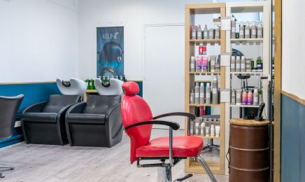 By Andrea : Coiffeur à Volstroff