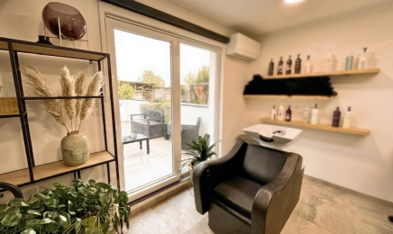 UM Beauty salon : Institut de beauté à La Louvière