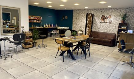 Yvan Salinas Coiffure et Esthéthique Calvisson : Institut de beauté à Calvisson