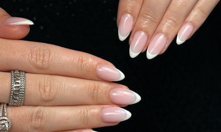 Nails Luxury  : Manucure à Bassens