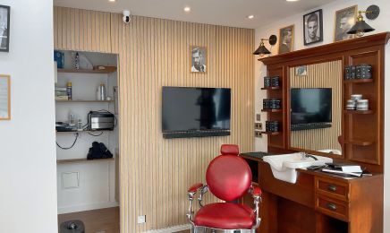 Ousmane Barber : Barbier à La Rochelle