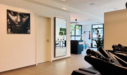 Danielas ElementHaar: Friseur in Uhingen