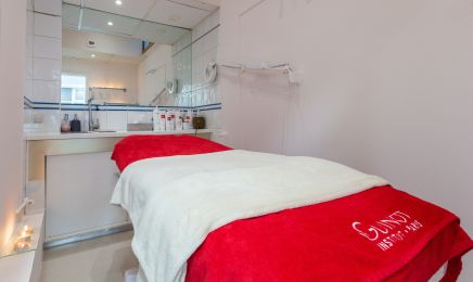 All Beauty : Manucure à Paris