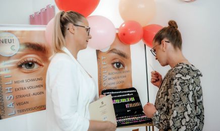 Lash & Relax by Marina Novina: Kosmetikstudio in Lindenberg im Allgäu