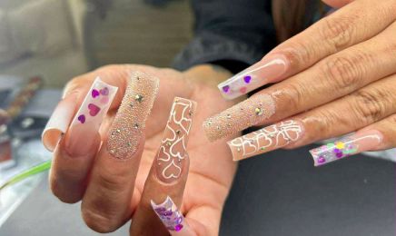 DJ NAILS : Institut de beauté à Antibes