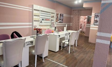 Cami 2 Nails - Beauty: Kosmetikstudio in Dresden