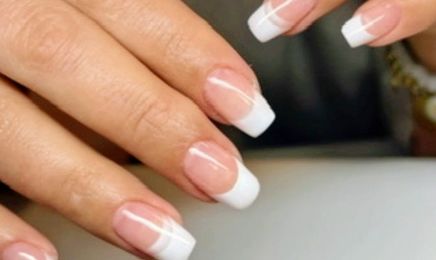 Les Ongles des filles  : Manucure à Galgon