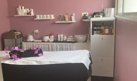 Wellness Coiffure Esthétique  : Manucure à Magnac-sur-Touvre