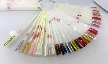 Royal Nail : Manucure à Paris