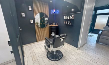 Coupes en Couleurs : Coiffeur à Le Vigen
