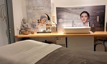 Luna Nail - Salon Design Room : Manucure à Metz