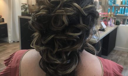 Le Long’Court : Coiffeur à Dommartin