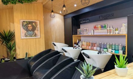 Planète Coiffure Vanina : Manucure à Lacanau