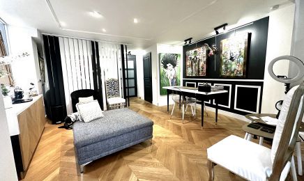 Derm'art Beauty - Cils & soins de beauté : Institut de beauté à Fréjus