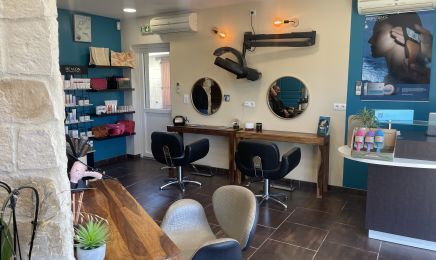 99 eme avenue : Coiffeur à La Couronne