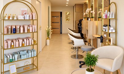 MR Hair Studio  : Institut de beauté à  Joue les tours