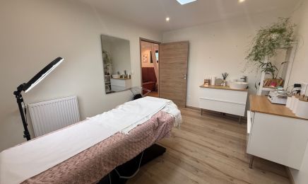 Au regard d'Alyzia  : Spa à Besançon