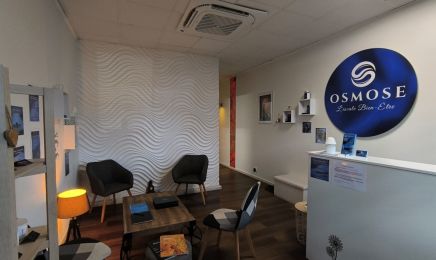 OSMOSE Centre de Flottaison et de Relaxation : Manucure à Baie-Mahault