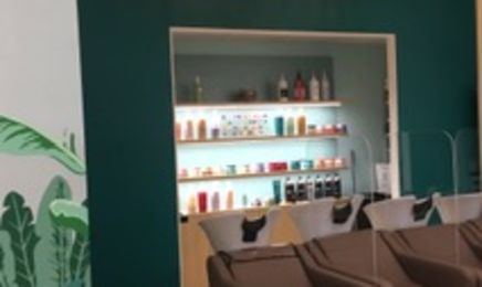 LB Coiffure Mixte : Coiffeur à Vulaines-sur-Seine.                                           Salon climatisé