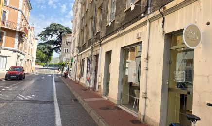 KM Beaute ( Kaser beaute )  : Institut de beauté à Tournon-sur-Rhône