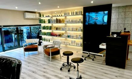 Claude Coiffure : Manucure à Le Havre