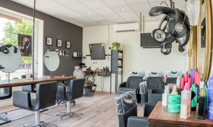 Elegance coiffure  : Barbier à Saint-Maurice-l'Exil