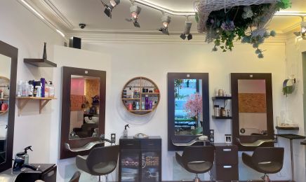 Aquae Coiffure : Manucure à Aix-les-Bains