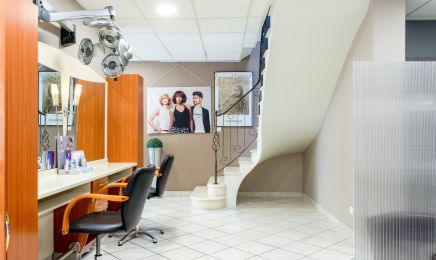 Ambiance coiffure : Manucure à Availles-en-Châtellerault