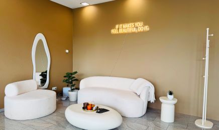 Kosmetikstudio Senasbeautyacademy: Kosmetikstudio in Wendlingen am Neckar