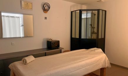 Institut de beauté Carole : Manucure à Loix