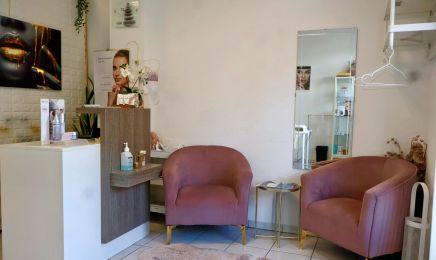 Violic Beautysalon: Nagelstudio in Hattersheim am Main