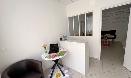 Ori’s room - Extensions de cils & Strass dentaires - La Rochelle : Institut de beauté à La Rochelle