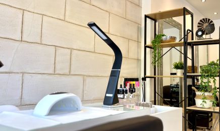 Maison KÉMI | HeadSpa - Maison d’expertise capillaire et de beauté Cheveux texturés : Manucure à Angers