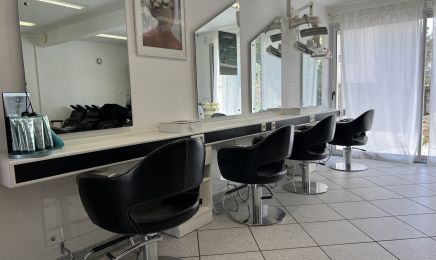 Dourjacq coiffure esthetique : Coiffeur à Brest