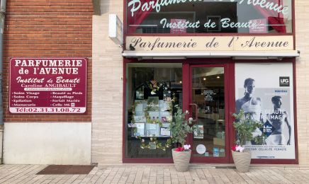 Parfumerie De l'Avenue  : Institut de beauté à Lisieux