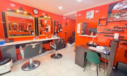 NEW BEAUTY PARLOUR : Institut de beauté à Viroflay