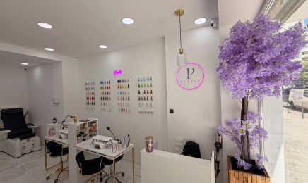 Purple : Manucure à Paris