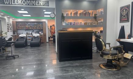 Cut & Style: Friseur in Bad Laer