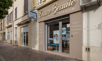 Elixir Beauté : Manucure à La Garde