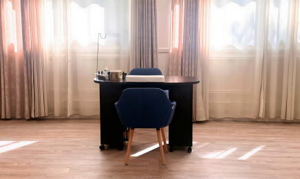 Khadi Beauty - Centre Laser : Manucure à Aix-en-Provence