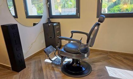 Coco Barber ( Chez Le Salon by Karine MARION ) : Coiffeur à Saint-Julien-en-Saint-Alban