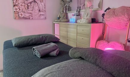 La REF de MAYLA : Reflexologie plantaire - Nutrition - Massage  : Institut de beauté à La Ciotat