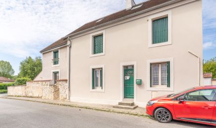 Dhiane PROTHESISTE ONGULAIRE : Manucure à Villeneuve-le-Comte