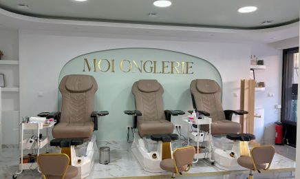 MOI Ongles & Head Spa & Cils : Institut de beauté à Vitrolles